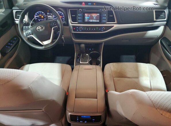 5TDBZRFH5JS805880 2018 TOYOTA HIGHLANDER Silver Вид панелі приладів