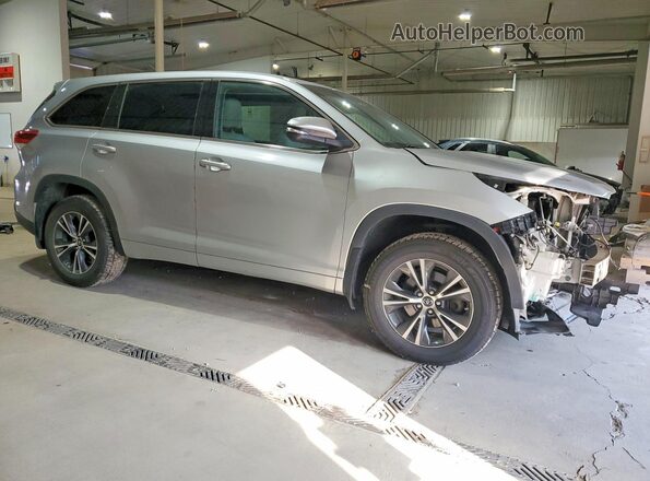 5TDBZRFH5JS805880 2018 TOYOTA HIGHLANDER Silver Передня права чверть