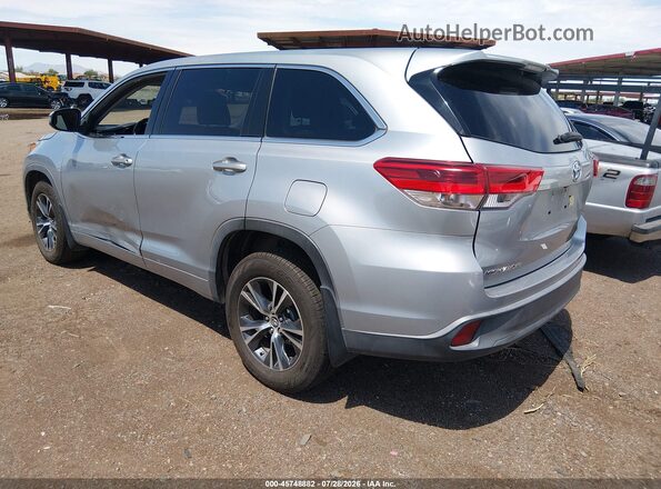 5TDBZRFH6JS821523 2018 TOYOTA HIGHLANDER Silver Trasero izquierdo