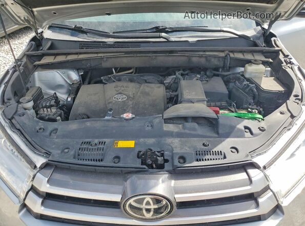 5TDBZRFH6JS880426 2018 TOYOTA HIGHLANDER Silver Engine compartment view