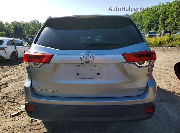 5TDBZRFH6JS888011 2018 TOYOTA HIGHLANDER Silver უკანა ხედი