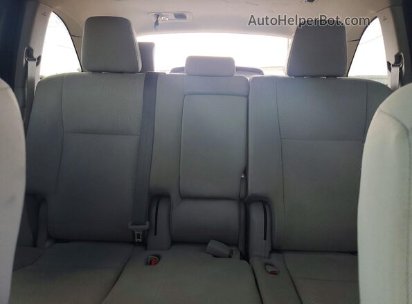 5TDBZRFH6KS928735 2019 TOYOTA HIGHLANDER Silver Հետևի նստատեղերի տեսք