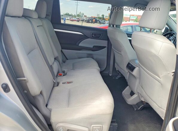 5TDBZRFH6KS928735 2019 TOYOTA HIGHLANDER Silver Սալոնի հետևի տեսք