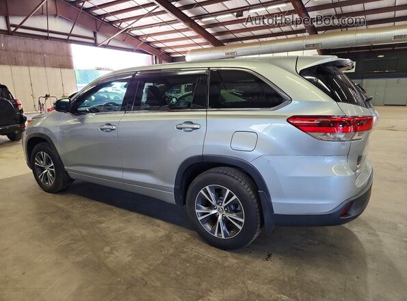 5TDBZRFH7HS379670 2017 TOYOTA HIGHLANDER Silver Tył lewy