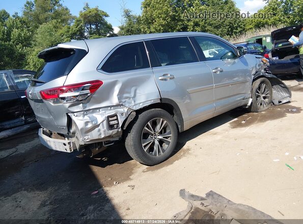 5TDBZRFH7JS896814 2018 TOYOTA HIGHLANDER Silver უკანა მარჯვენა