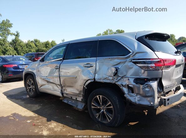 5TDBZRFH7JS896814 2018 TOYOTA HIGHLANDER Silver წინა ხედი