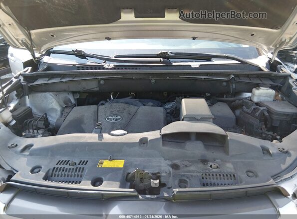 5TDBZRFH7JS896814 2018 TOYOTA HIGHLANDER Silver უკანა ხედი