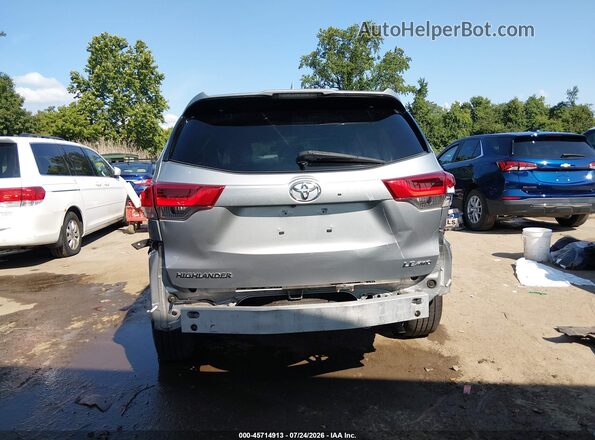 5TDBZRFH7JS896814 2018 TOYOTA HIGHLANDER Silver 