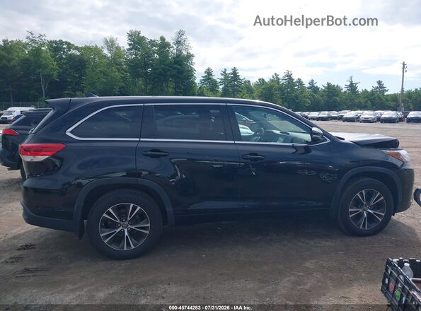5TDBZRFH8JS803704 2018 TOYOTA HIGHLANDER Black Widok wnętrza z tyłu