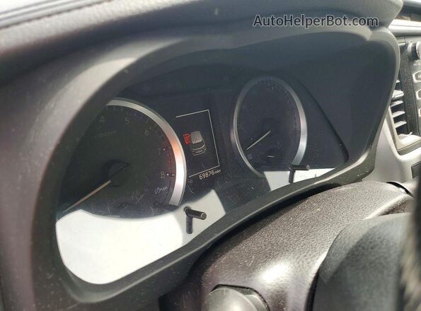 5TDBZRFHXHS358229 2017 TOYOTA HIGHLANDER Green Սարքավորումների վահանակի տեսք
