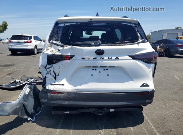 5TDCSKFC2TS259823 2026 TOYOTA SIENNA White Widok z tyłu