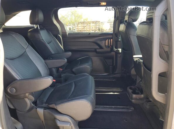 5TDCSKFC7SS183983 2025 TOYOTA SIENNA Gray Սալոնի հետևի տեսք