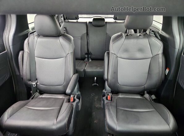 5TDCSKFC8RS144751 2024 TOYOTA SIENNA Gray Vista de los asientos traseros