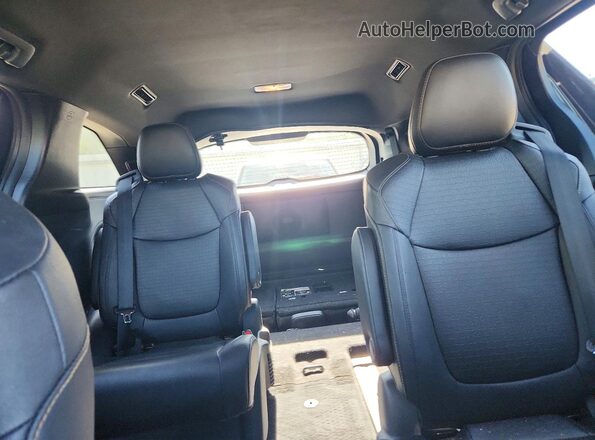 5TDCSKFC8SS197620 2025 TOYOTA SIENNA Green Rear seats view