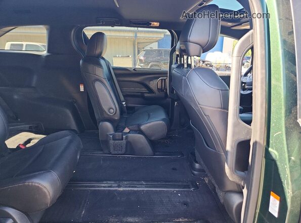 5TDCSKFC8SS197620 2025 TOYOTA SIENNA Green Rear interior view