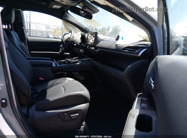 5TDCSKFC9SS204445 2025 TOYOTA SIENNA Gray Front interior view