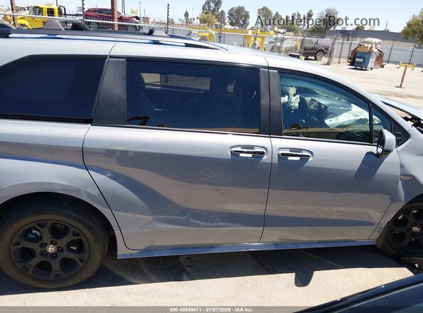 5TDCSKFC9SS204445 2025 TOYOTA SIENNA Gray Rear interior view