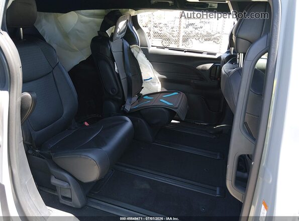 5TDCSKFC9SS204445 2025 TOYOTA SIENNA Gray VIN sticker view