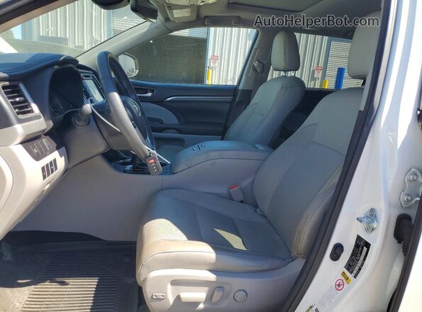 5TDDGRFH2HS023366 2017 TOYOTA HIGHLANDER White წინა სალონის ხედი