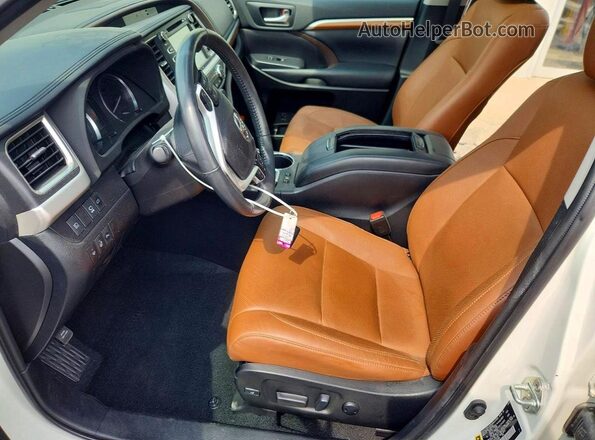 5TDDGRFH3KS058991 2019 TOYOTA HIGHLANDER White Front interior view