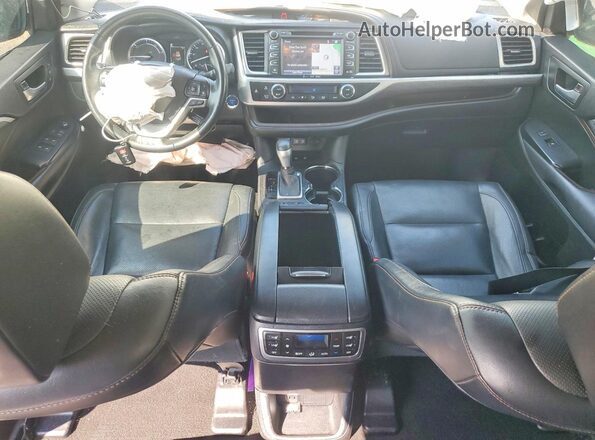 5TDDGRFH7JS042744 2018 TOYOTA HIGHLANDER Белый Вид панели приборов