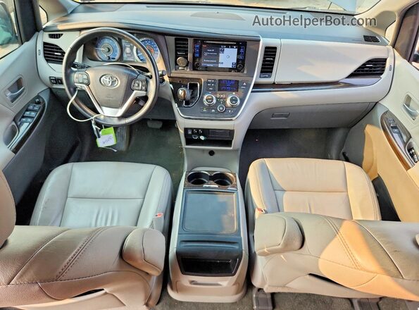 5TDDK3DC0GS138002 2016 TOYOTA SIENNA Серый Вид панели приборов