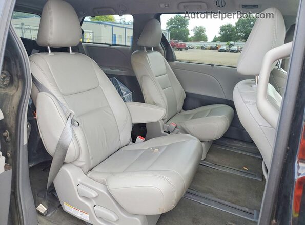5TDDK3DC0GS139568 2016 TOYOTA SIENNA Черный Вид задней части салона