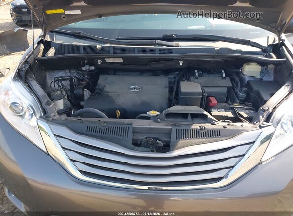 5TDDK3DC2GS129091 2016 TOYOTA SIENNA Gray უკანა ხედი
