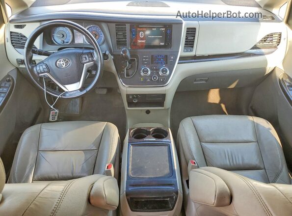 5TDDK3DC8GS131010 2016 TOYOTA SIENNA White Вид панелі приладів