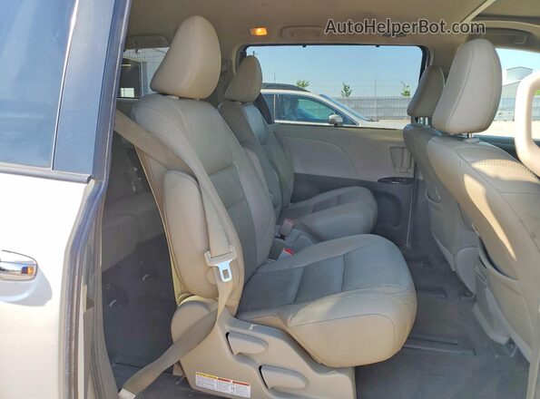5TDDK3DC8GS131010 2016 TOYOTA SIENNA White Вид задньої частини салону