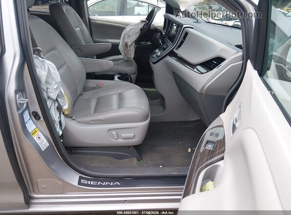 5TDDK3DC8GS135297 2016 TOYOTA SIENNA Silver Vista interior delantera