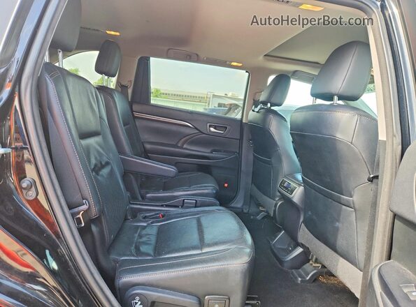 5TDDKRFH7GS241882 2016 TOYOTA HIGHLANDER Black Rear seats view