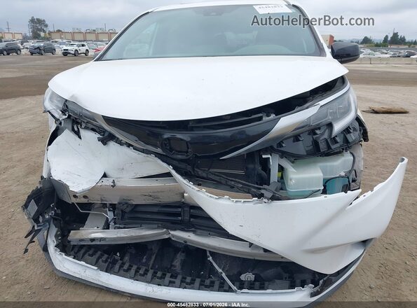 5TDDRKEC2MS068244 2021 TOYOTA SIENNA White Front view