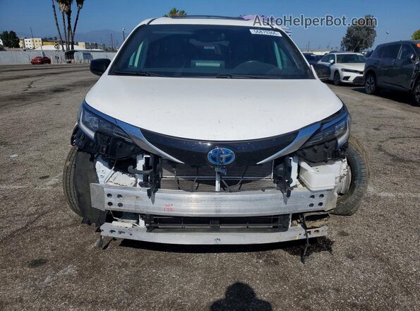 5TDDRKEC7NS105063 2022 TOYOTA SIENNA White Widok z przodu