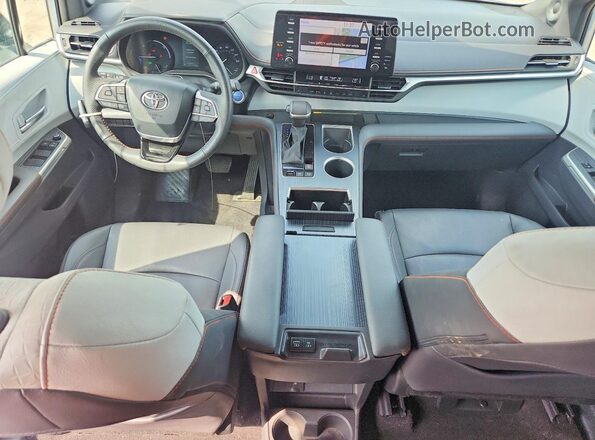 5TDDRKEC8PS159152 2023 TOYOTA SIENNA Бирюзовый Вид панели приборов