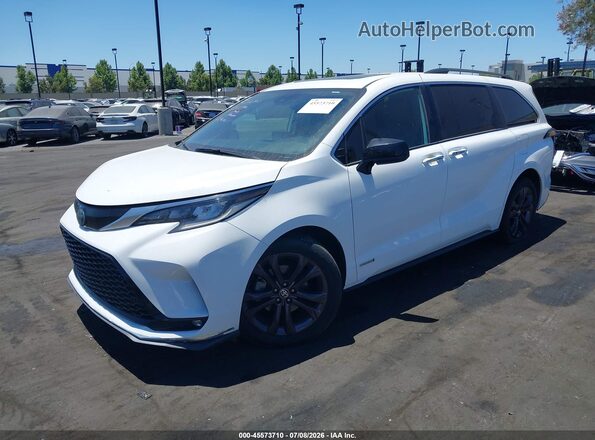 5TDDRKEC9MS001799 2021 TOYOTA SIENNA Белый Передняя левая четверть