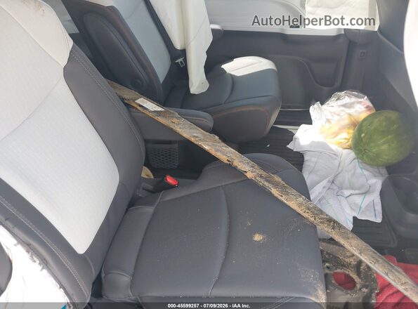 5TDDRKECXMS004131 2021 TOYOTA SIENNA Белый Вид наклейки с VIN-кодом