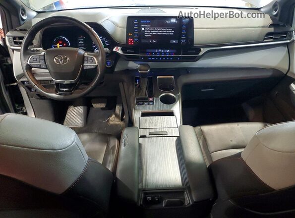 5TDDSKFC0PS093313 2023 TOYOTA SIENNA Silver Dashboard view
