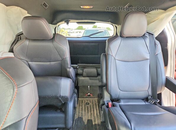 5TDDSKFC2NS055059 2022 TOYOTA SIENNA Burgundy Vista de los asientos traseros