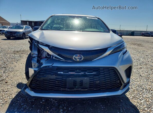 5TDDSKFC3RS146332 2024 TOYOTA SIENNA Silver Widok z przodu