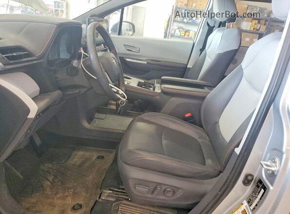 5TDDSKFC7MS007247 2021 TOYOTA SIENNA Silver წინა სალონის ხედი