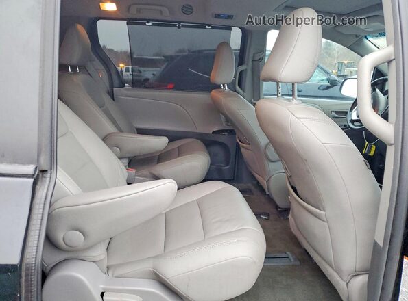 5TDDZ3DC0HS159591 2017 TOYOTA SIENNA Black Rear interior view