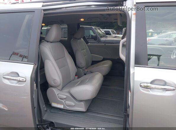 5TDDZ3DC0HS165780 2017 TOYOTA SIENNA Серебряный Вид наклейки с VIN-кодом