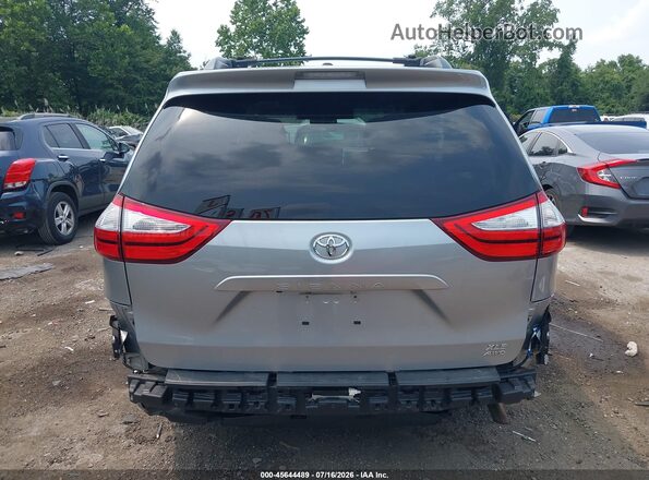 5TDDZ3DC0HS165780 2017 TOYOTA SIENNA Серебряный 