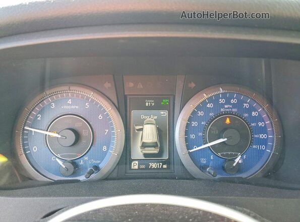 5TDDZ3DC0JS194749 2018 TOYOTA SIENNA White Widok zestawu wskaźników