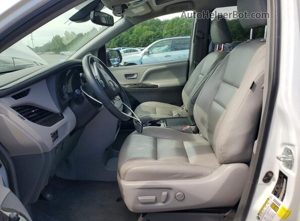 5TDDZ3DC0JS194749 2018 TOYOTA SIENNA White Widok wnętrza z przodu