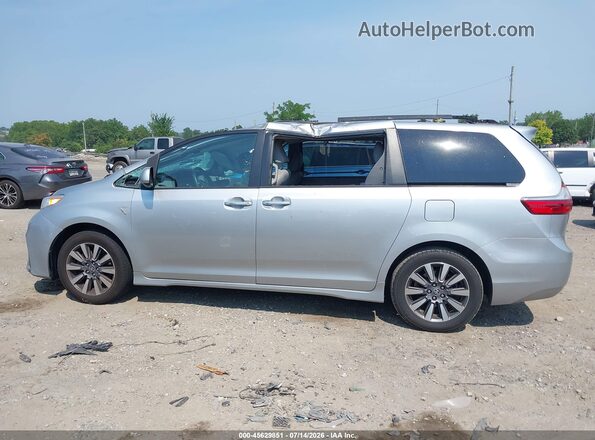 5TDDZ3DC0LS248795 2020 TOYOTA SIENNA Silver Vista interior trasera