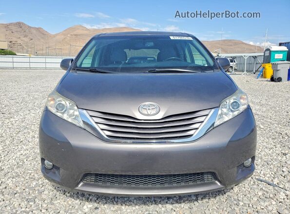 5TDDZ3DC1HS146767 2017 TOYOTA SIENNA Gray წინა ხედი