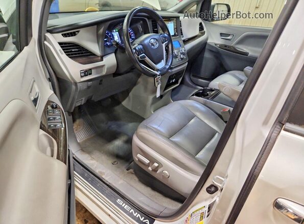 5TDDZ3DC1JS194968 2018 TOYOTA SIENNA White Առջևի վահանակի տեսք