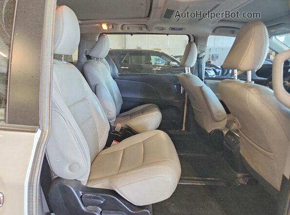 5TDDZ3DC2JS204990 2018 TOYOTA SIENNA White Vista interior trasera